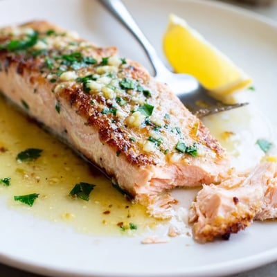 Garlic Butter Salmon Fillets